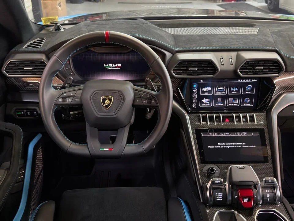2024 Lamborghini Urus Performante - Image 24 of 31