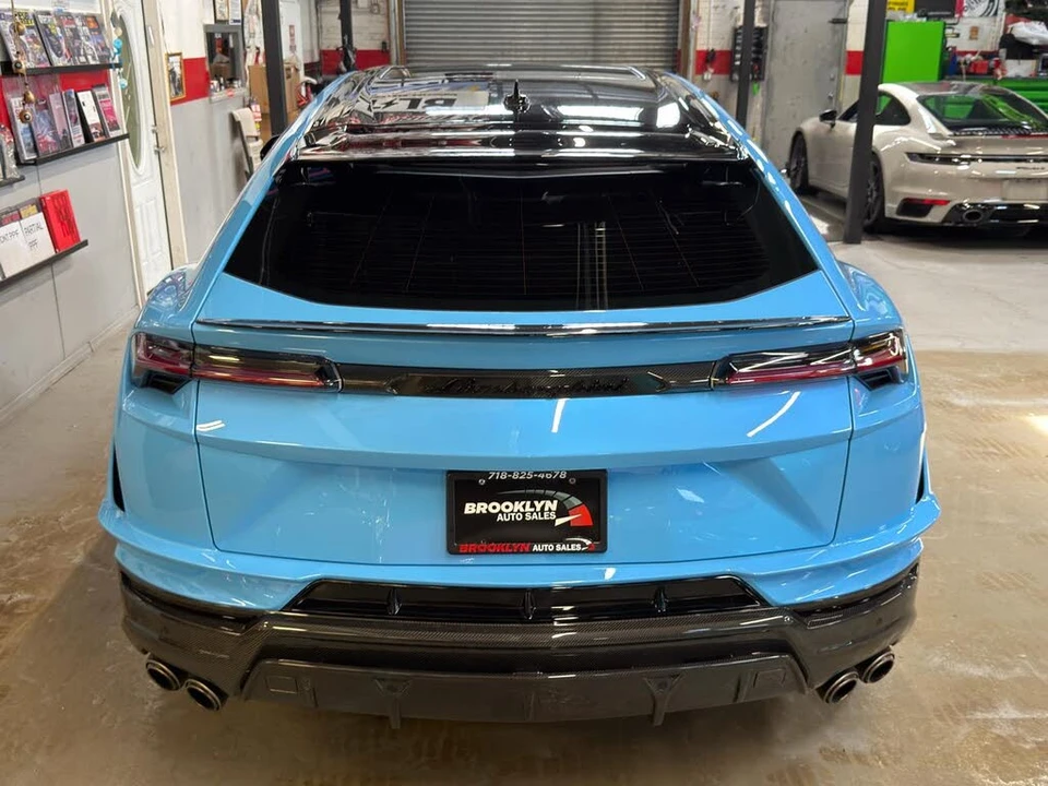 2024 Lamborghini Urus Performante - Image 9 of 31