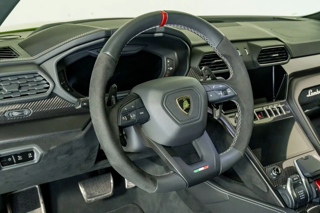 2024 Lamborghini Urus Performante - Image 19 of 31