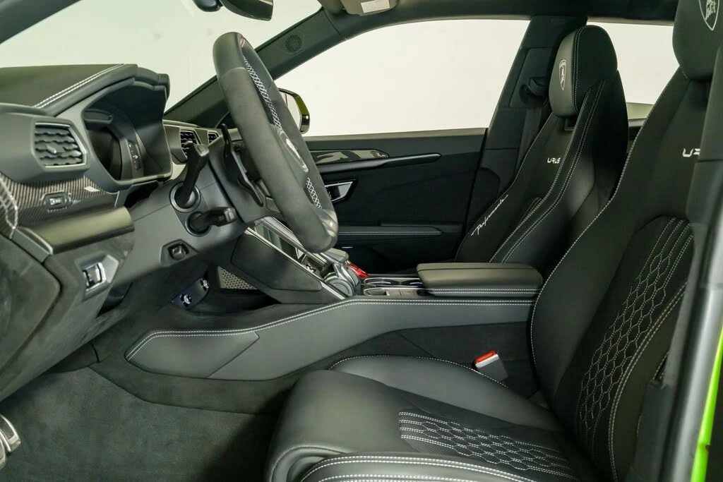 2024 Lamborghini Urus Performante - Image 17 of 31