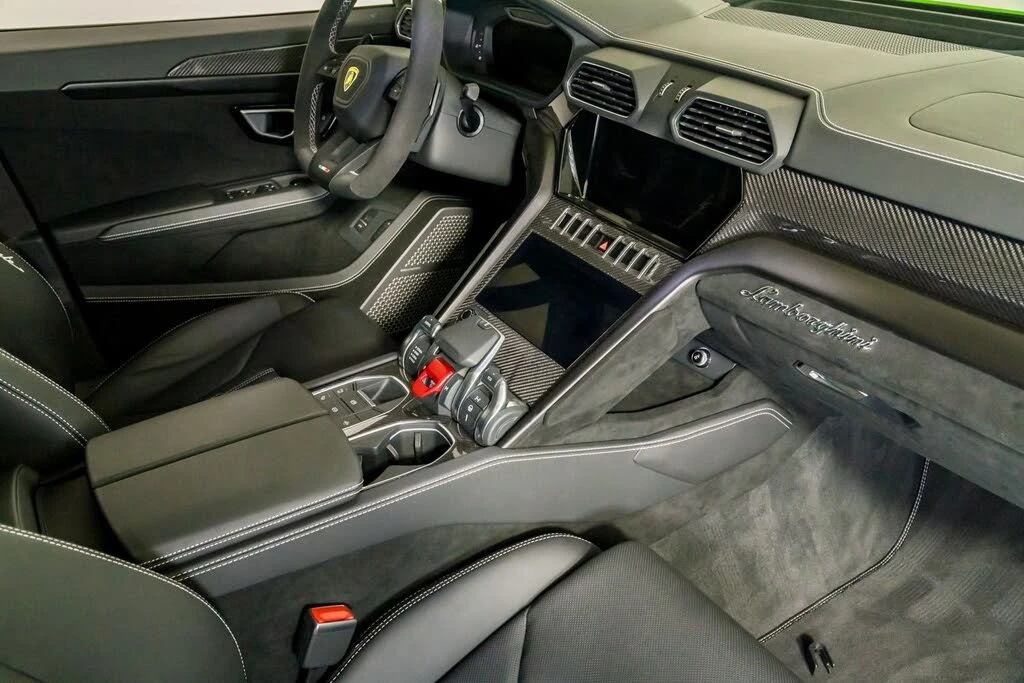 2024 Lamborghini Urus Performante - Image 31 of 31