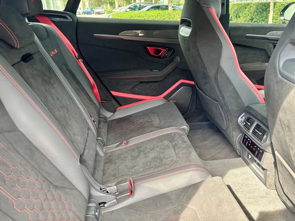 2024 Lamborghini Urus Performante - Image 26 of 31