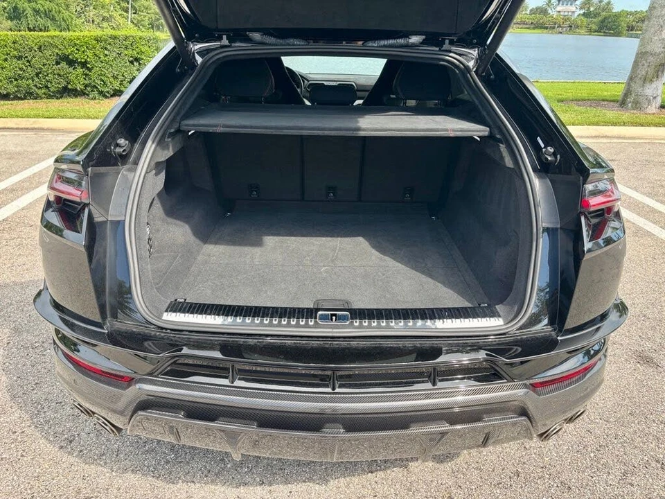 2024 Lamborghini Urus Performante - Image 21 of 31