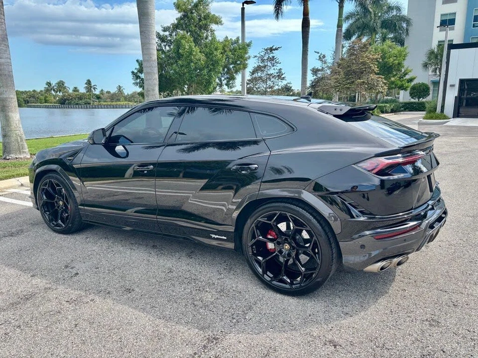 2024 Lamborghini Urus Performante - Image 9 of 31