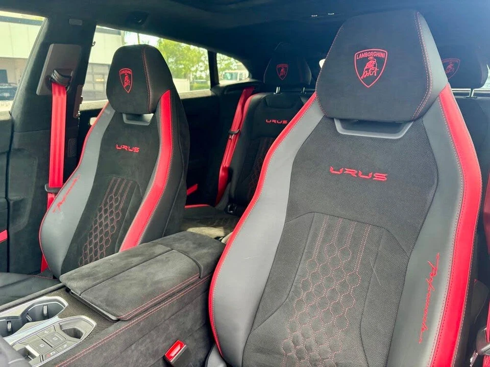 2024 Lamborghini Urus Performante - Image 17 of 31