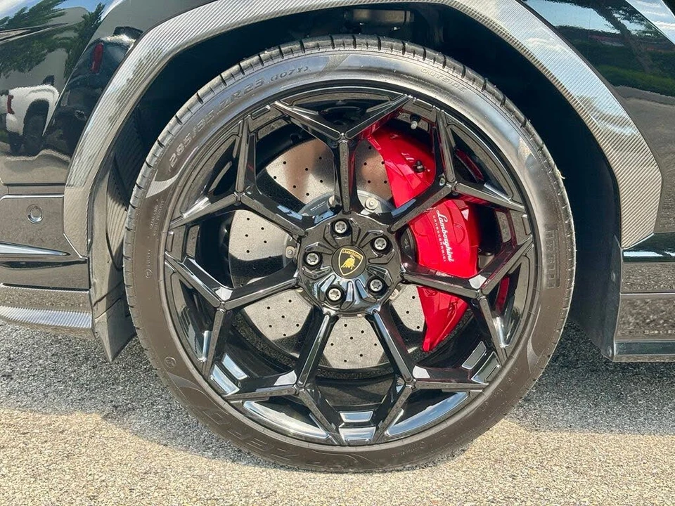 2024 Lamborghini Urus Performante - Image 13 of 31