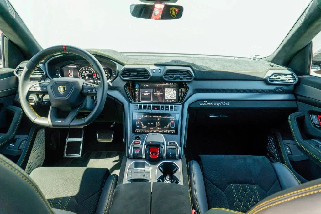 2024 Lamborghini Urus Performante - Image 16 of 31