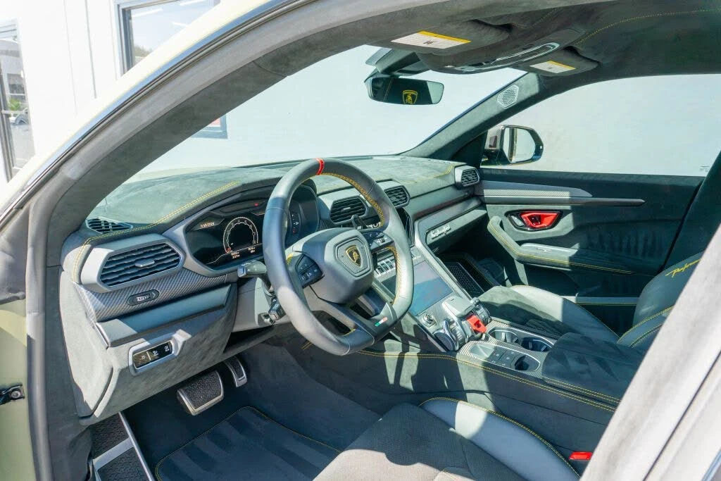 2024 Lamborghini Urus Performante - Image 10 of 31