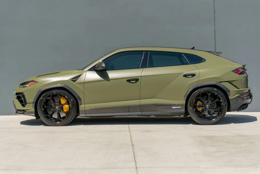 2024 Lamborghini Urus Performante - Image 2 of 31