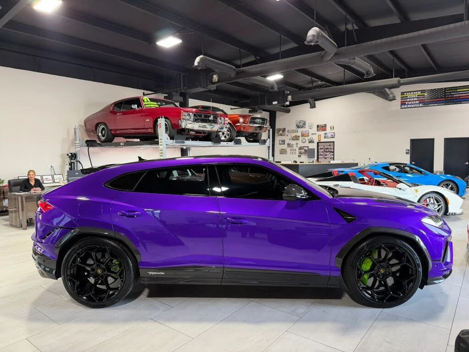 2024 Lamborghini Urus Performante - Image 16 of 31