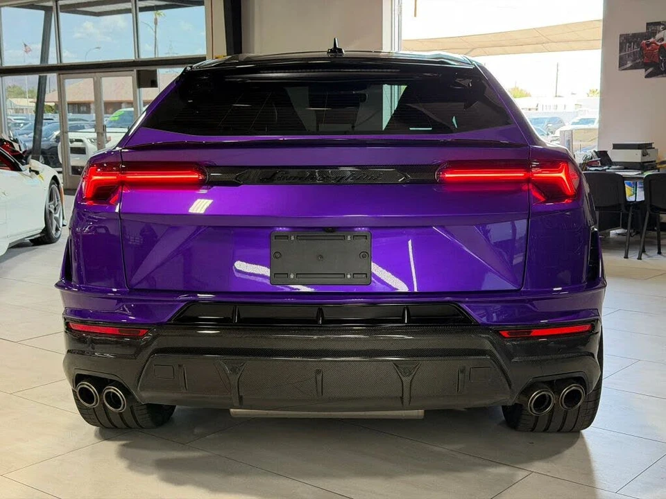 2024 Lamborghini Urus Performante - Image 9 of 31