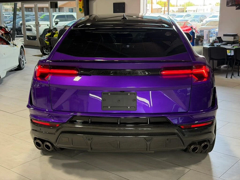 2024 Lamborghini Urus Performante - Image 10 of 31