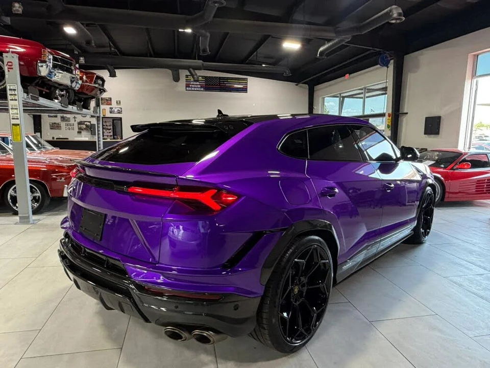 2024 Lamborghini Urus Performante - Image 15 of 31