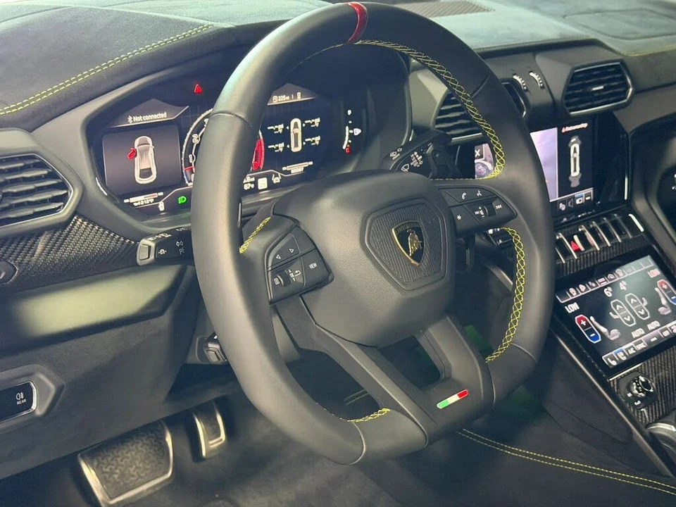 2024 Lamborghini Urus Performante - Image 27 of 31