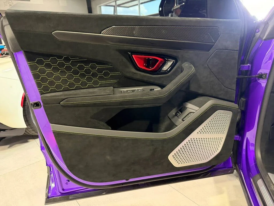 2024 Lamborghini Urus Performante - Image 30 of 31