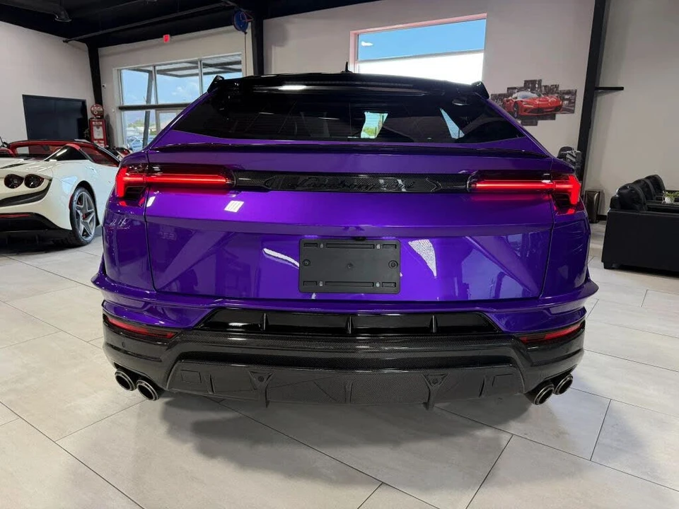 2024 Lamborghini Urus Performante - Image 11 of 31