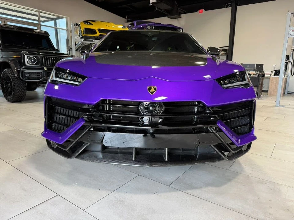 2024 Lamborghini Urus Performante - Image 22 of 31