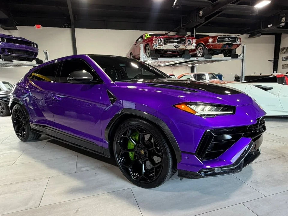 2024 Lamborghini Urus Performante - Image 17 of 31