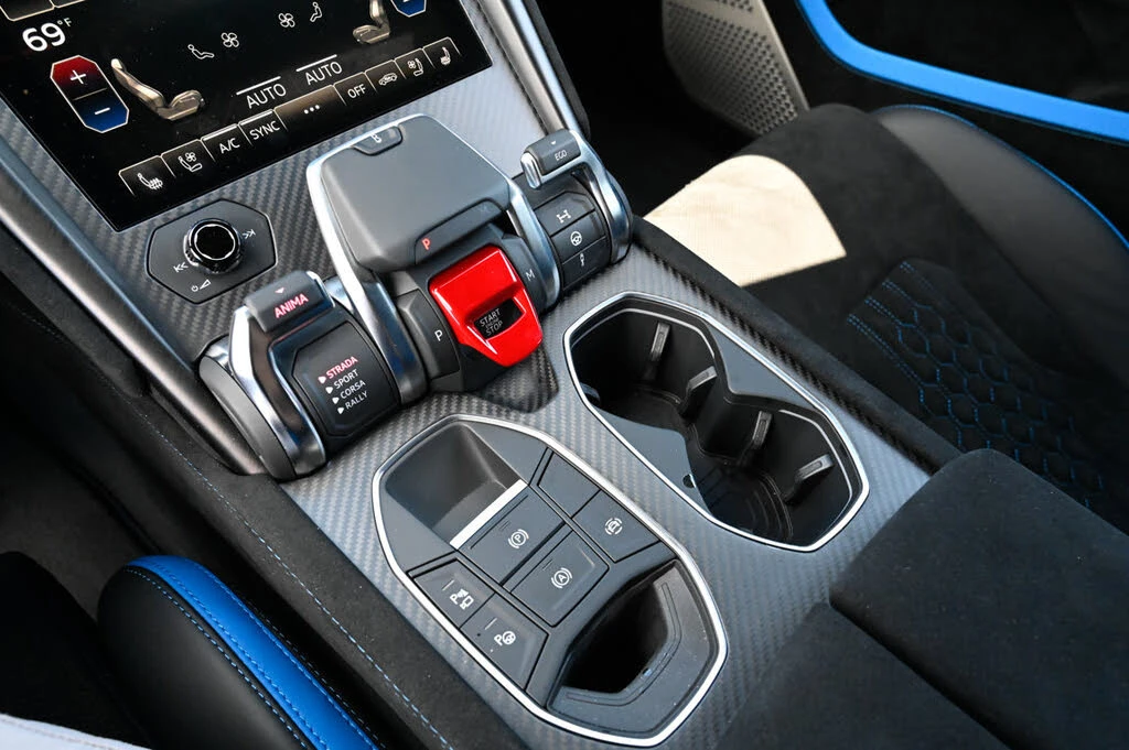 2024 Lamborghini Urus Performante - Image 30 of 31
