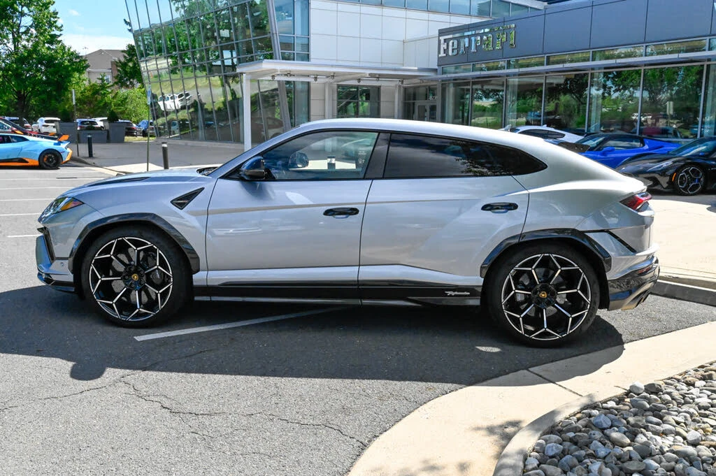 2024 Lamborghini Urus Performante - Image 8 of 31