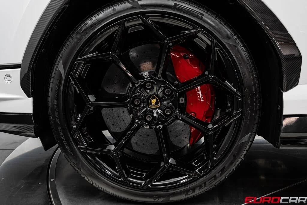 2024 Lamborghini Urus Performante - Image 27 of 31