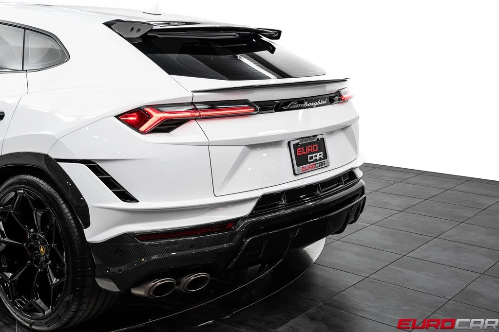 2024 Lamborghini Urus Performante - Image 19 of 31