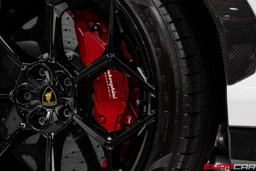 2024 Lamborghini Urus Performante - Image 28 of 31