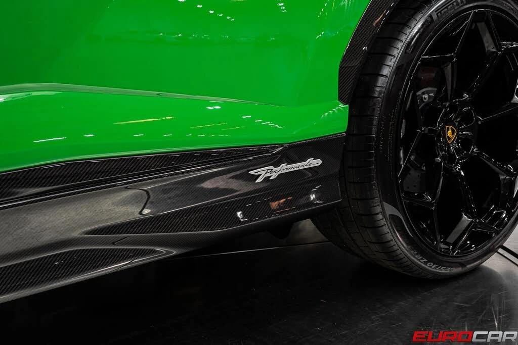 2024 Lamborghini Urus Performante - Image 19 of 31