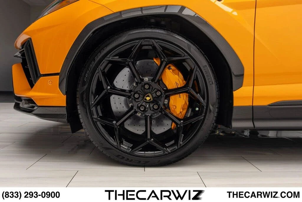 2024 Lamborghini Urus Performante - Image 14 of 31