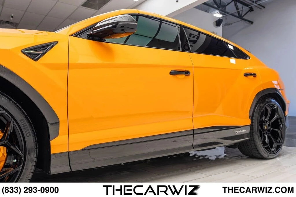 2024 Lamborghini Urus Performante - Image 16 of 31