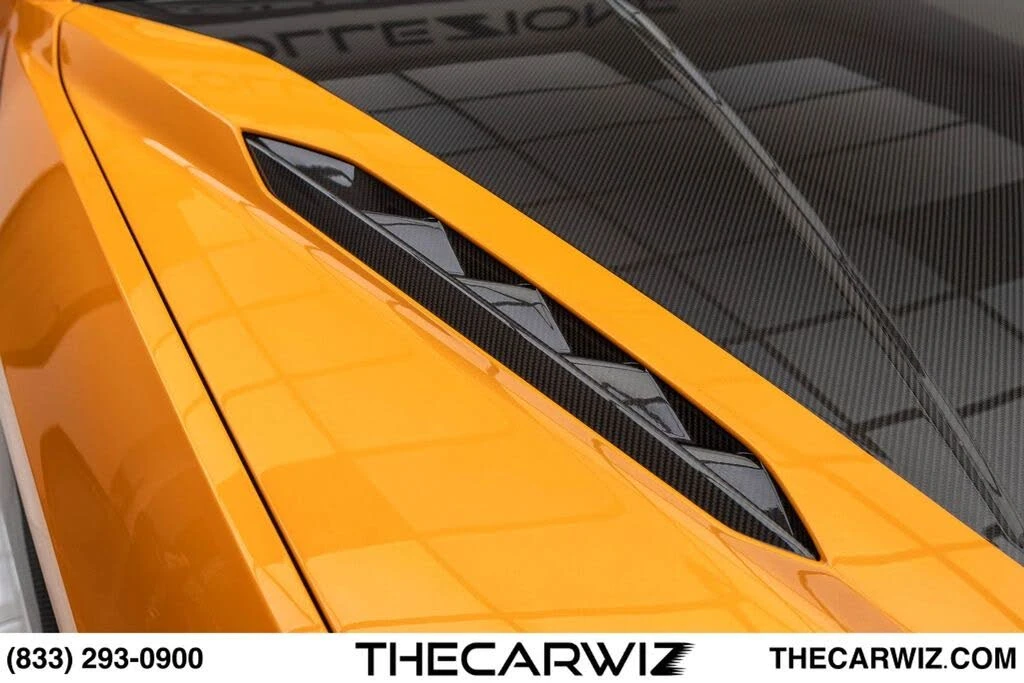 2024 Lamborghini Urus Performante - Image 9 of 31