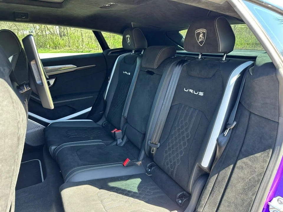 2024 Lamborghini Urus Performante - Image 29 of 31