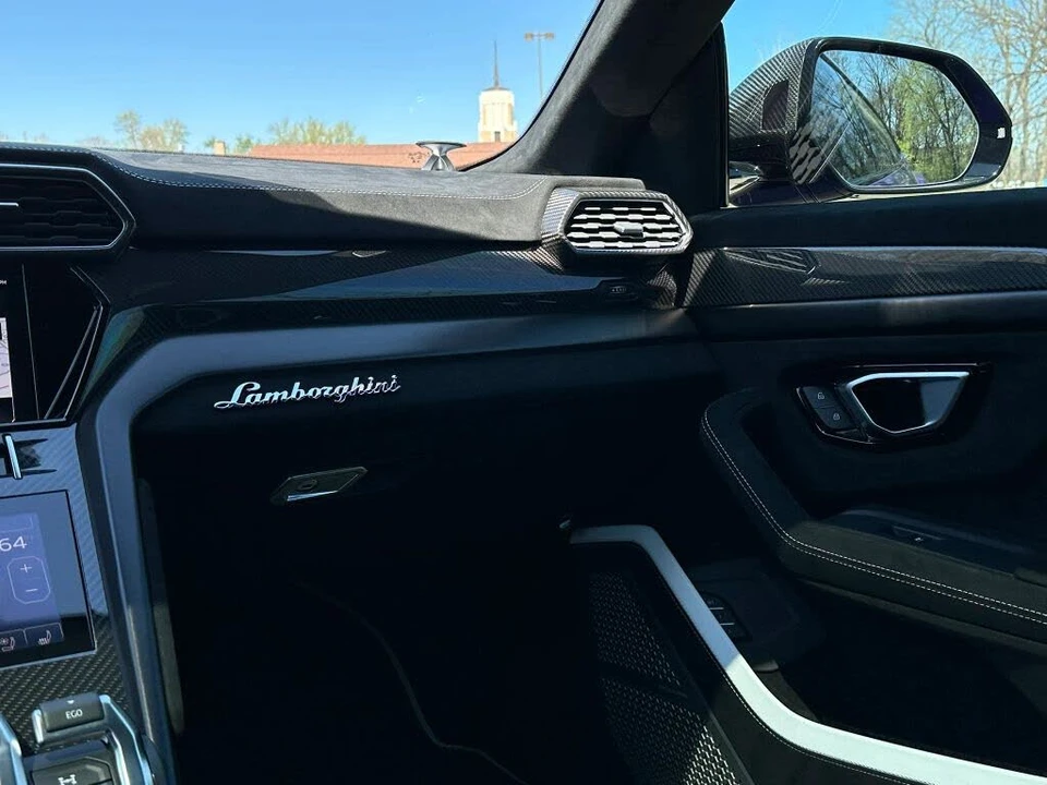 2024 Lamborghini Urus Performante - Image 30 of 31