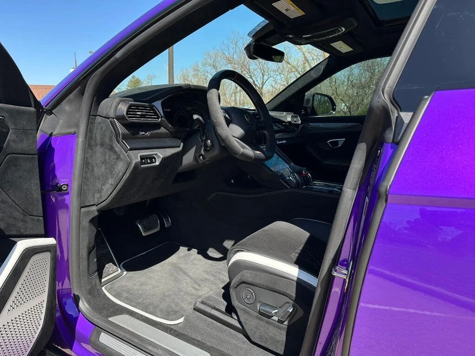 2024 Lamborghini Urus Performante - Image 24 of 31
