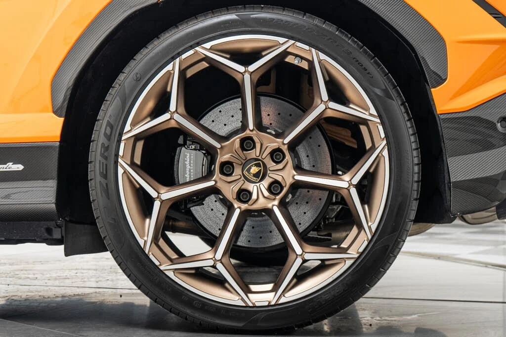 2024 Lamborghini Urus Performante - Image 11 of 31