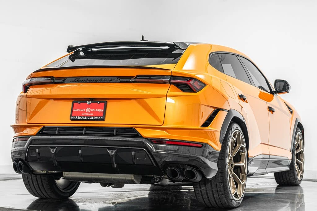 2024 Lamborghini Urus Performante - Image 9 of 31