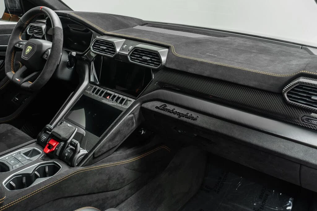 2024 Lamborghini Urus Performante - Image 14 of 31