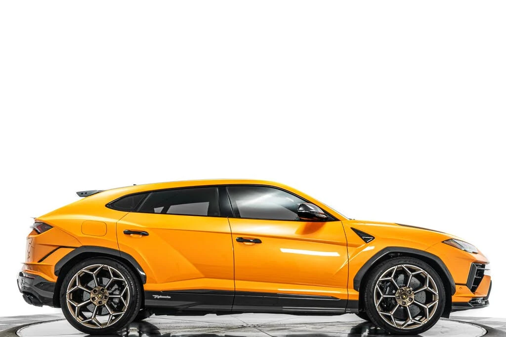 2024 Lamborghini Urus Performante - Image 2 of 31