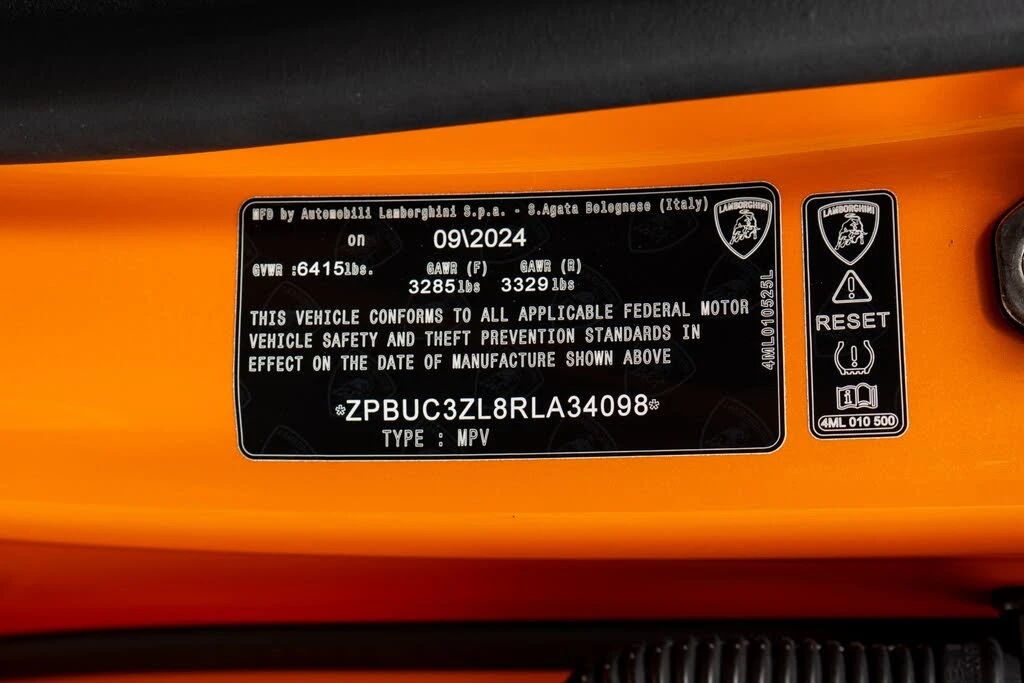 2024 Lamborghini Urus Performante - Image 20 of 31