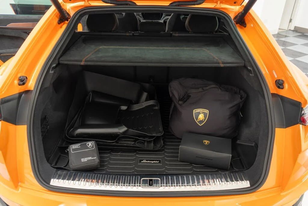 2024 Lamborghini Urus Performante - Image 19 of 31