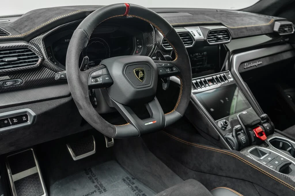 2024 Lamborghini Urus Performante - Image 13 of 31