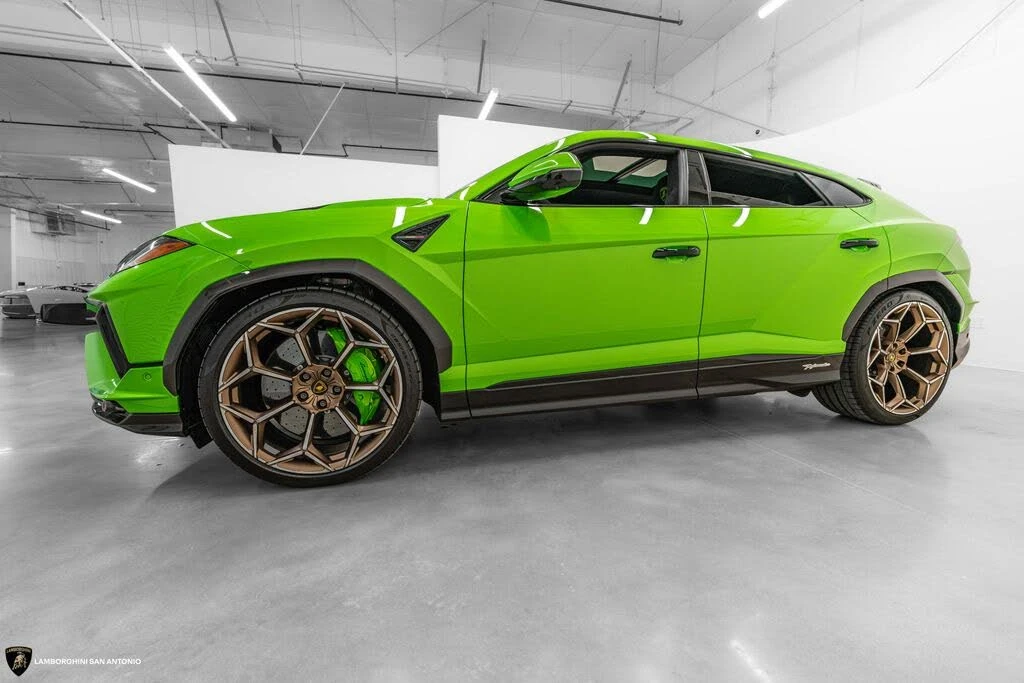 2024 Lamborghini Urus Performante - Image 10 of 31