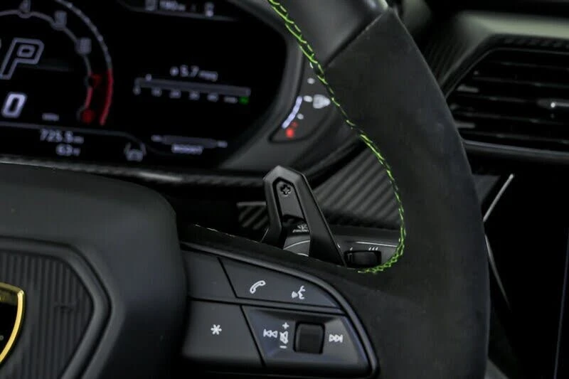 2024 Lamborghini Urus Performante - Image 28 of 31