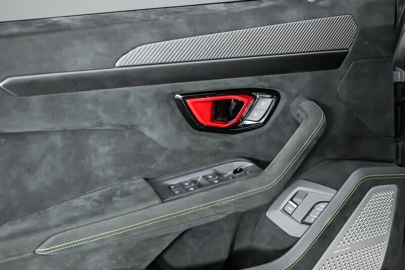 2024 Lamborghini Urus Performante - Image 15 of 31
