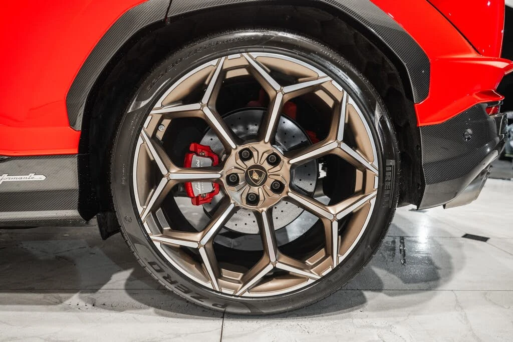 2024 Lamborghini Urus Performante - Image 14 of 31