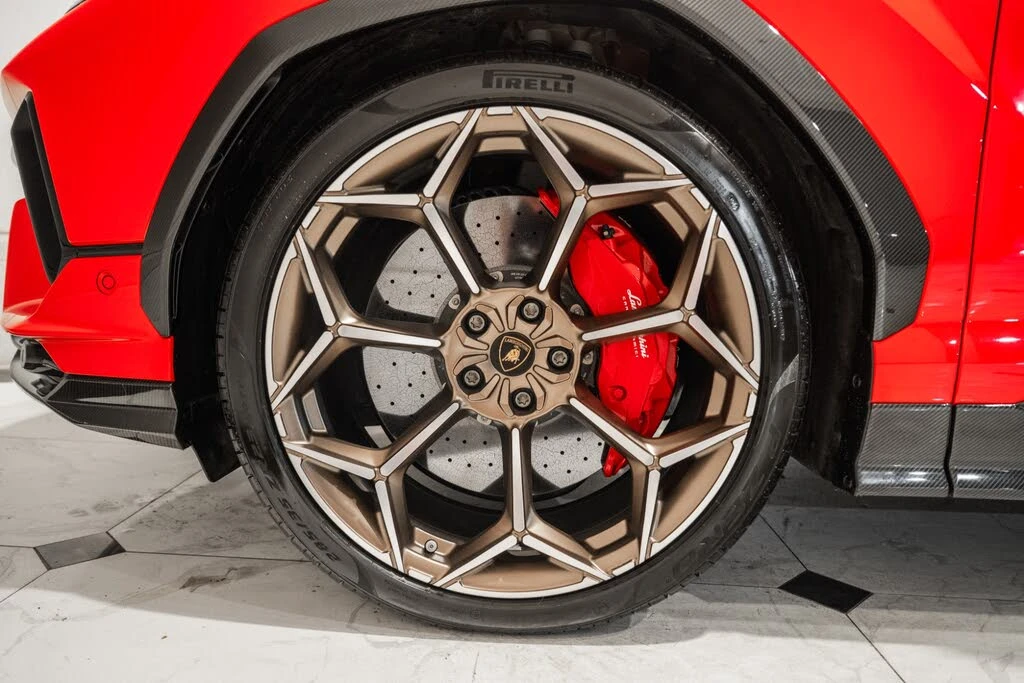 2024 Lamborghini Urus Performante - Image 13 of 31