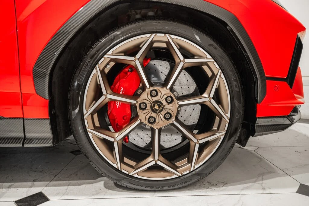 2024 Lamborghini Urus Performante - Image 16 of 31