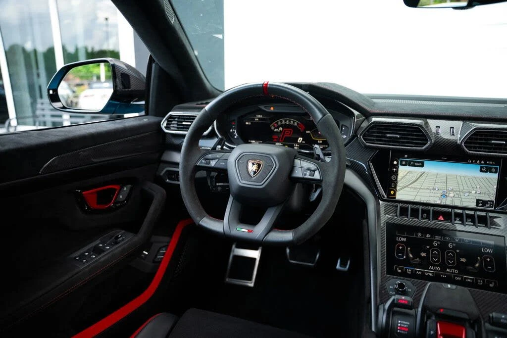 2024 Lamborghini Urus Performante - Image 24 of 31