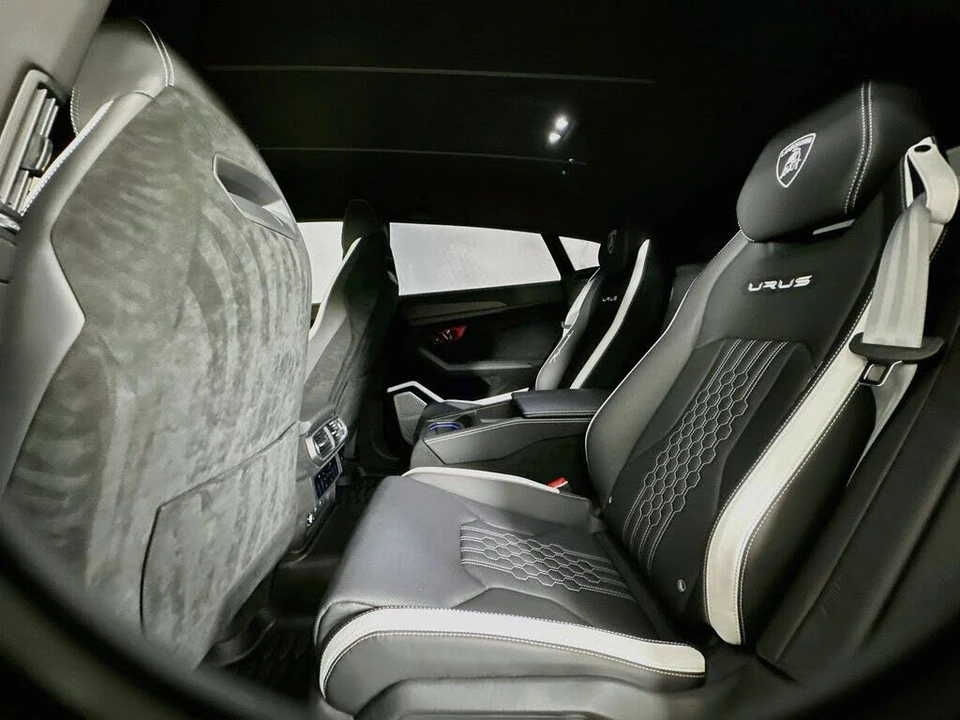 2024 Lamborghini Urus Performante - Image 25 of 31