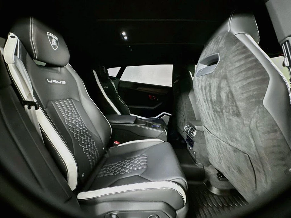 2024 Lamborghini Urus Performante - Image 28 of 31